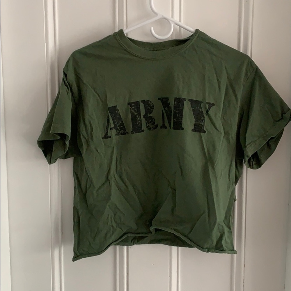 Green army crop tee